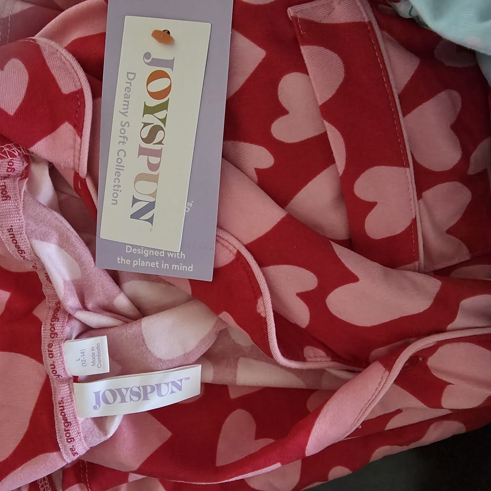 Womens Heart & Cherry Pajama Set — Pink Hearts & Blue W/ Cherries Cropped Pants - Picture 7 of 8